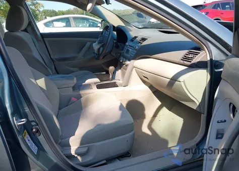 2011 Toyota Camry Le from USA, damaged, VIN 4T1BF3EK3BU636745